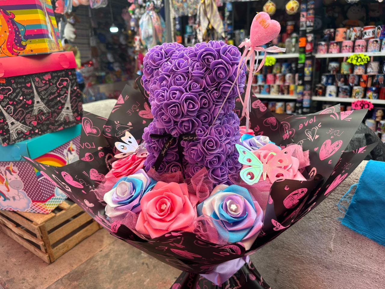 Instalan mercadito por 14 de febrero