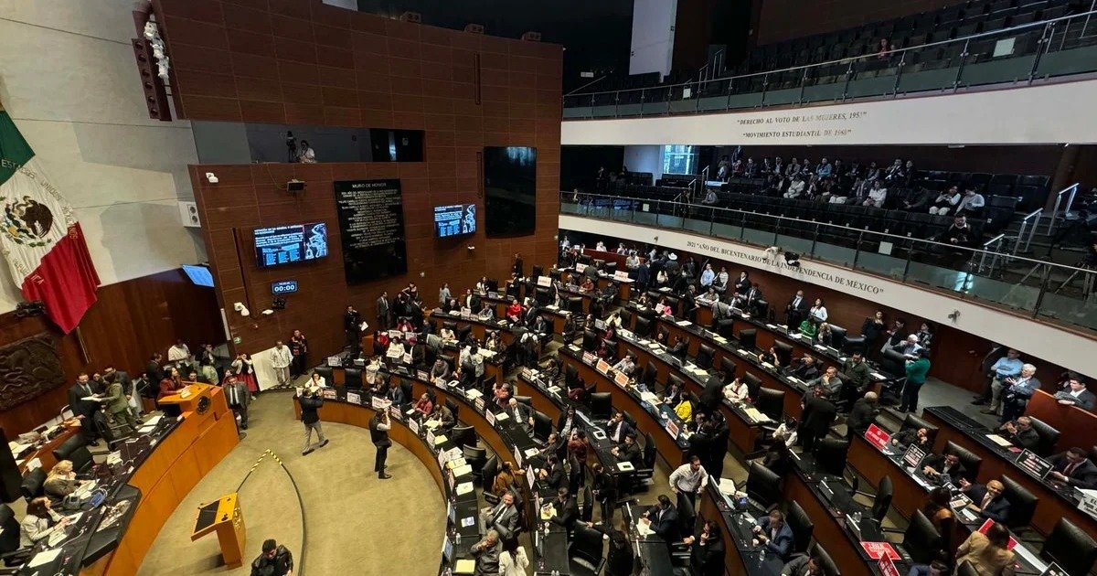 Senado aprueba reforma constitucional para jornada laboral de 40 horas