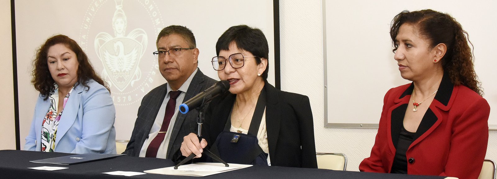 Inaugura Rectora Lilia Cedillo ciclo de conferencias en el Instituto de Ciencias