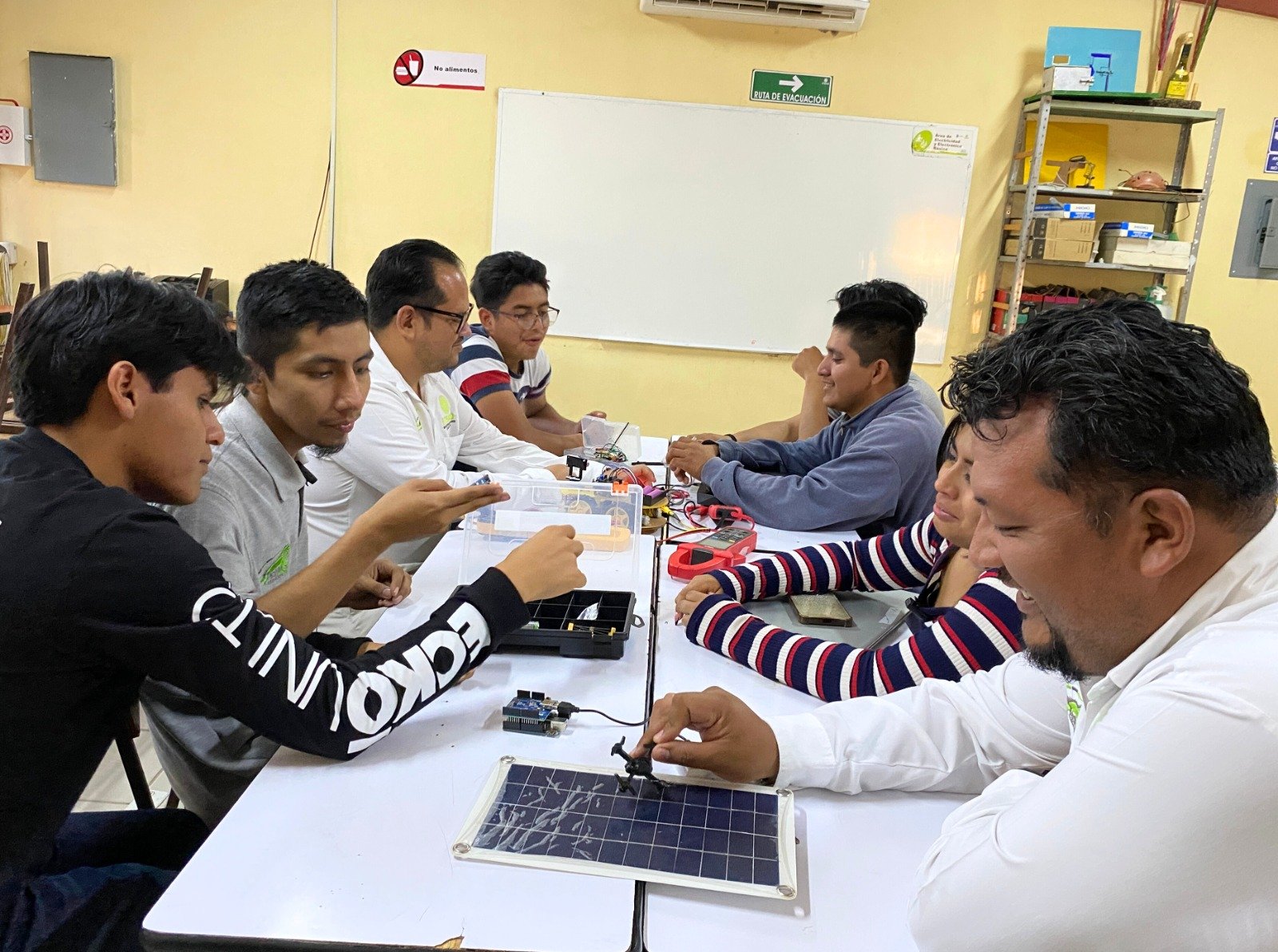 Estudiantes del TecNM Acatlán de Osorio crean capítulo del IEEE en Potencia y Energía