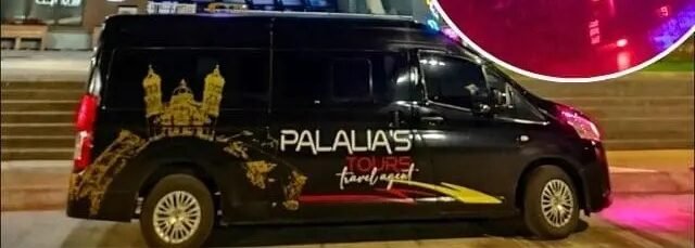 Vuelca unidad de transporte de pasajeros en la Vía Atlixcáyotl