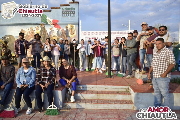 Realizan faena comunitaria para el mejoramiento de espacios públicos en Chiautla