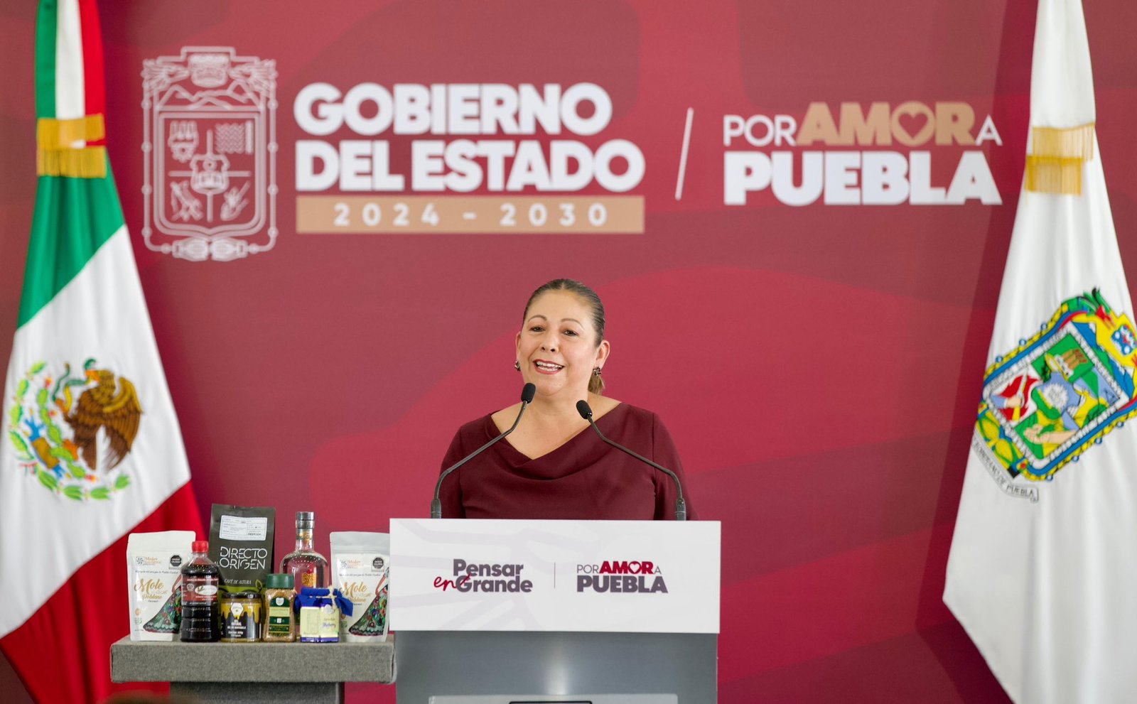 Puebla reduce pobreza 20% en tres años