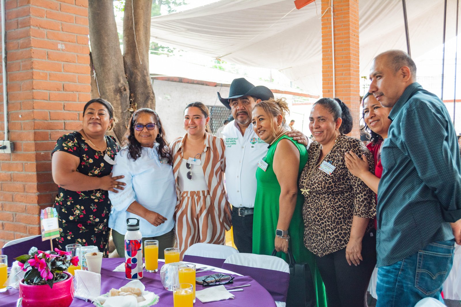 Alcalde Eliseo Morales reconoció labor de educadoras en Izúcar