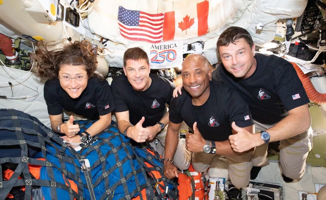 Tripulación de Artemis II regresa a la Tierra este viernes tras misión lunar