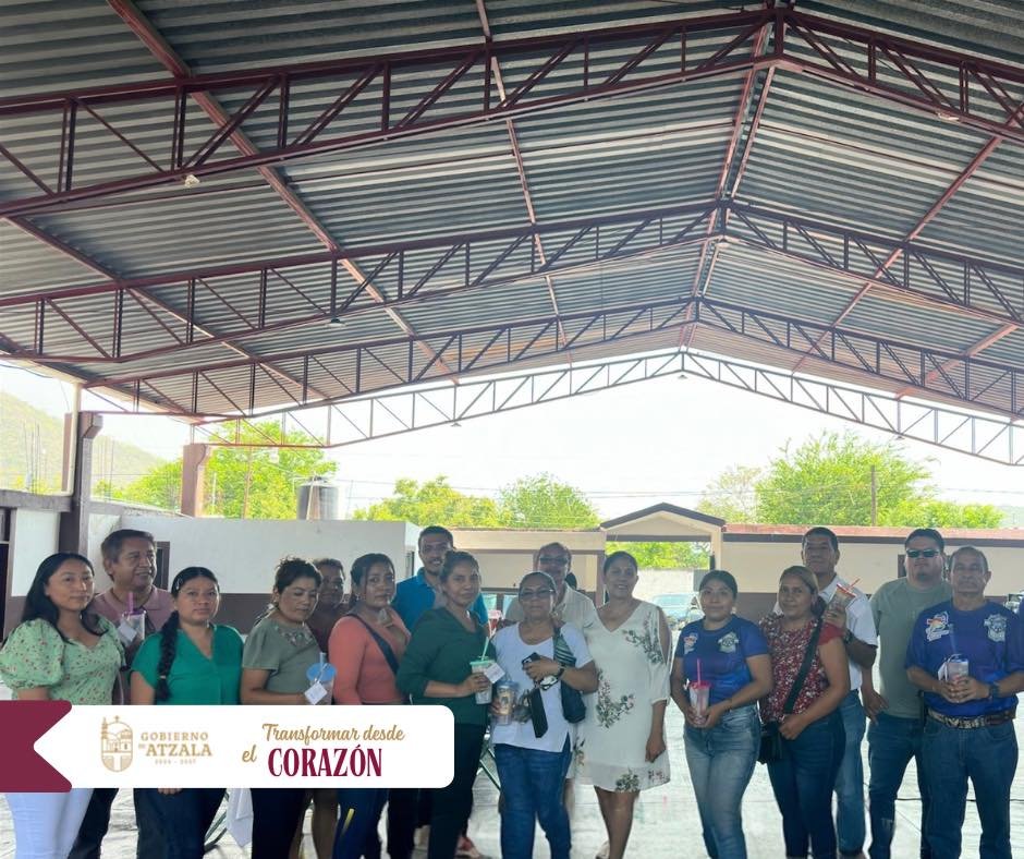 Gobierno de Atzala reconoció el trabajo de los docentes