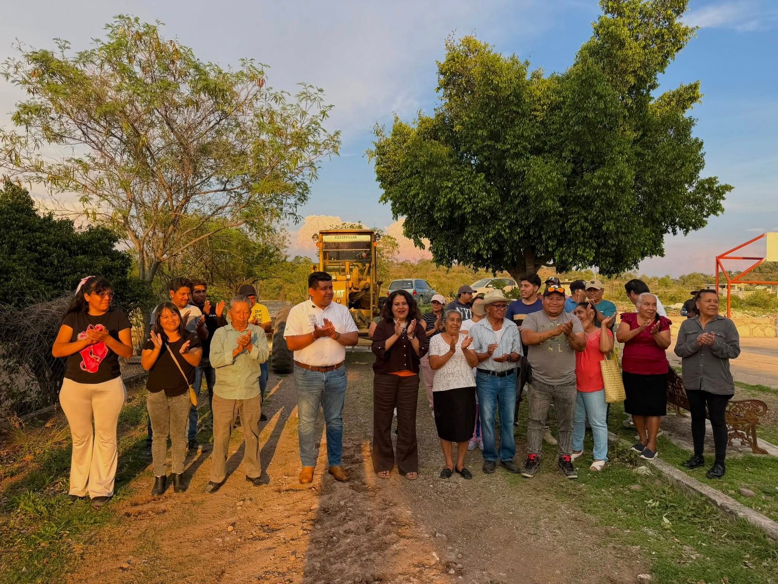 Inicia rehabilitación de la calle Adelfas en Epatlán