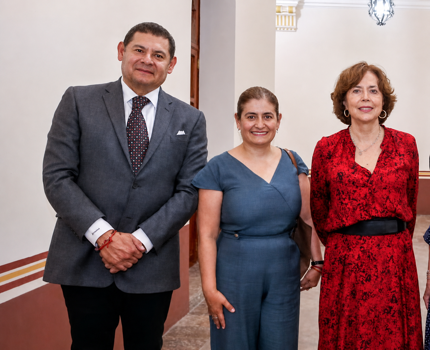 Celina Peña impulsa innovación científica en Puebla