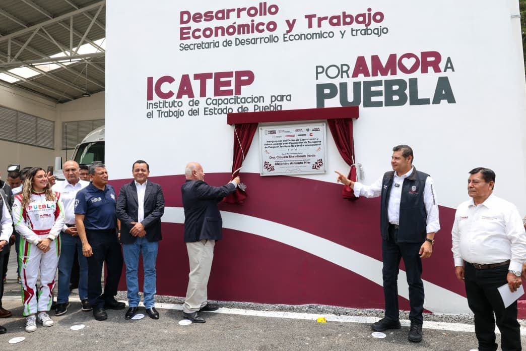 GOBIERNO ESTATAL PONE A PUEBLA A LA VANGUARDIA LOGÍSTICA Y CARRETERA