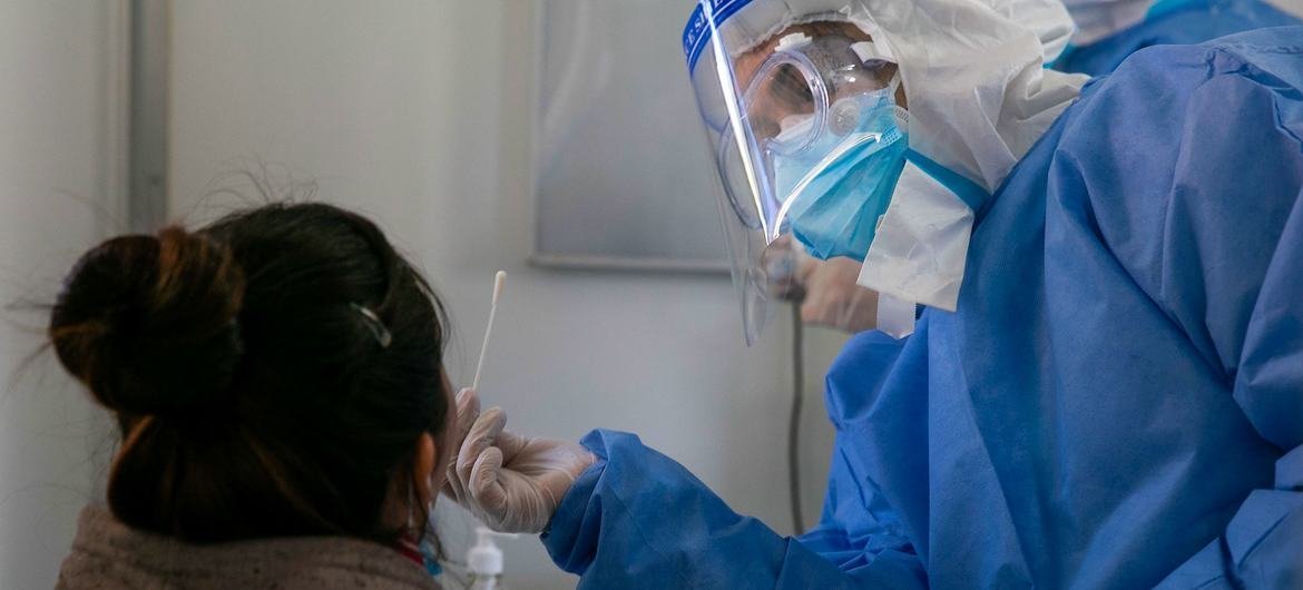 OMS reporta 22.1 millones de muertes por Covid-19 y retroceso en esperanza de vida