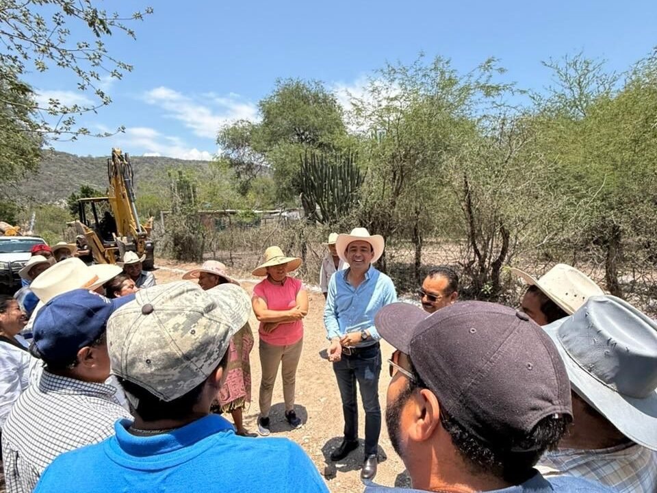 Eduardo Castillo continúa recorriendo la Mixteca poblana