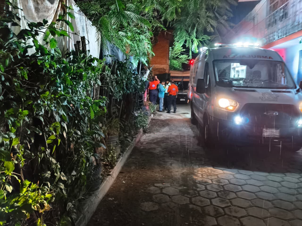 Hombre resulta herido con arma blanca tras presunta riña familiar en Izúcar
