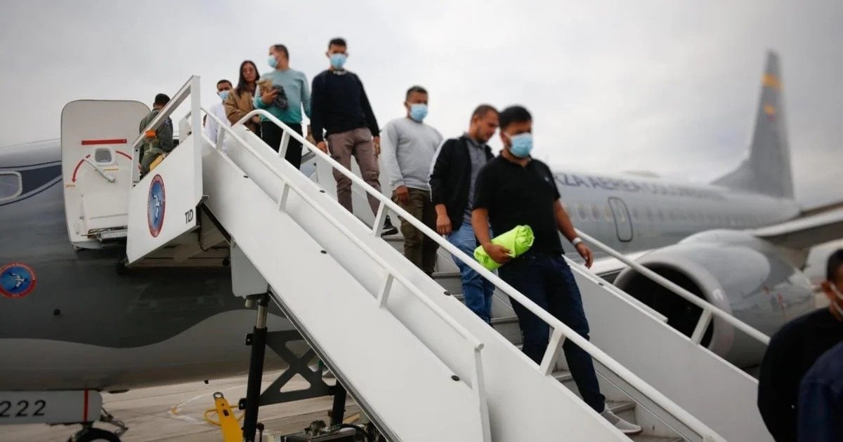 Deportan a 656 mexicanos este fin de semana