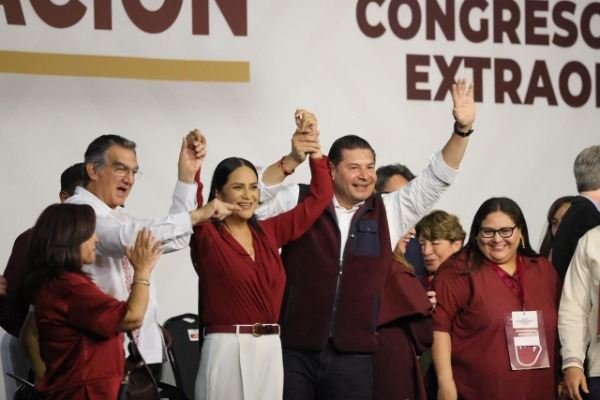 7 claves para descifrar la visita de Ariadna Montiel