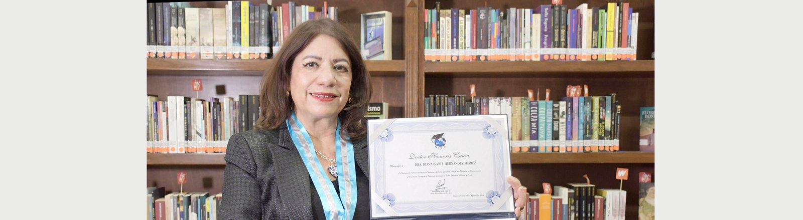Académica de FFyL-BUAP recibe Doctorado Honoris Causa por la OIICE