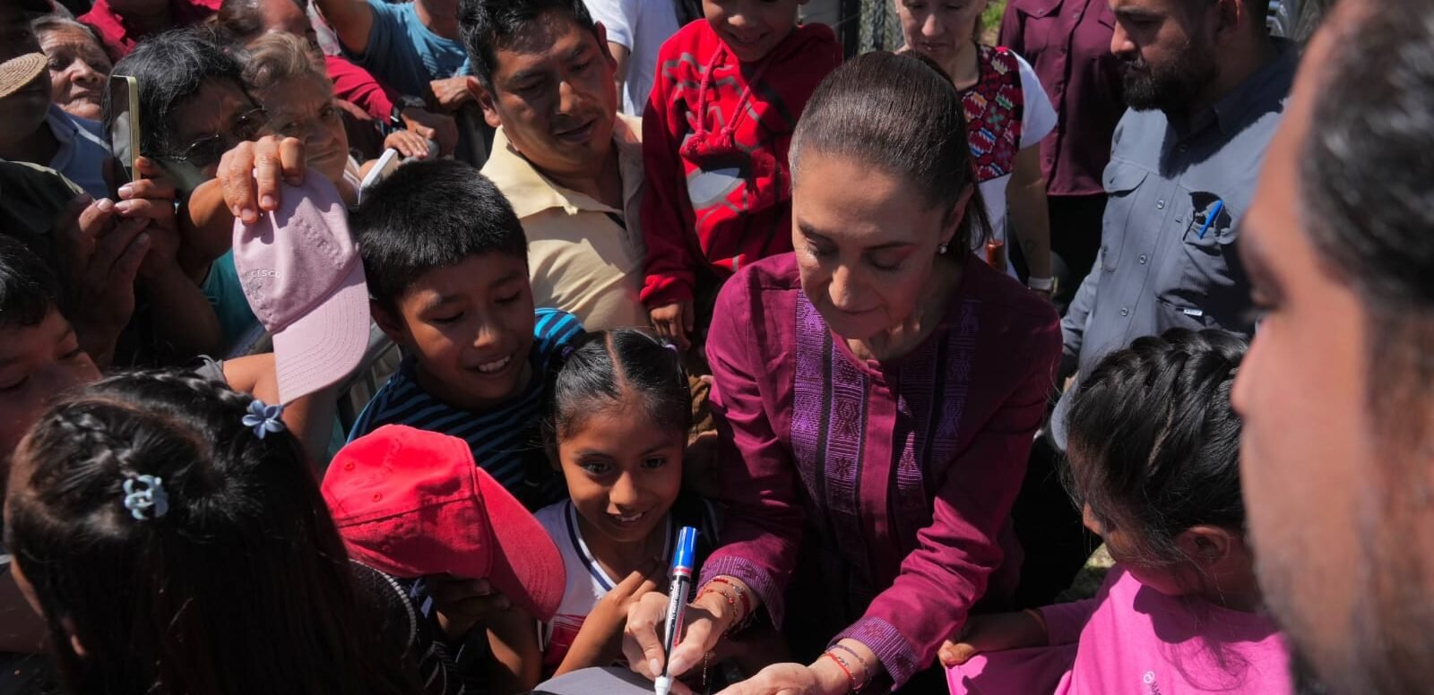 Sheinbaum llega a Puebla para encabezar programas de vivienda y reforestación