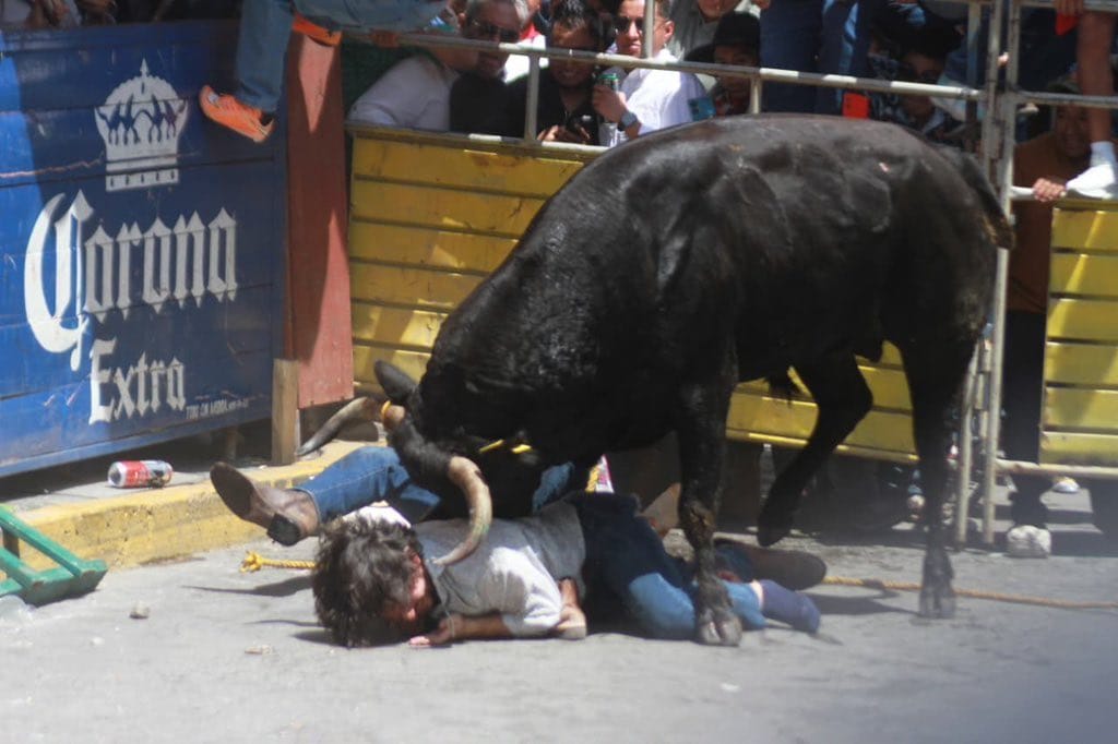 Huamantlada 2026 termina en tragedia: un muerto y nueve hospitalizados