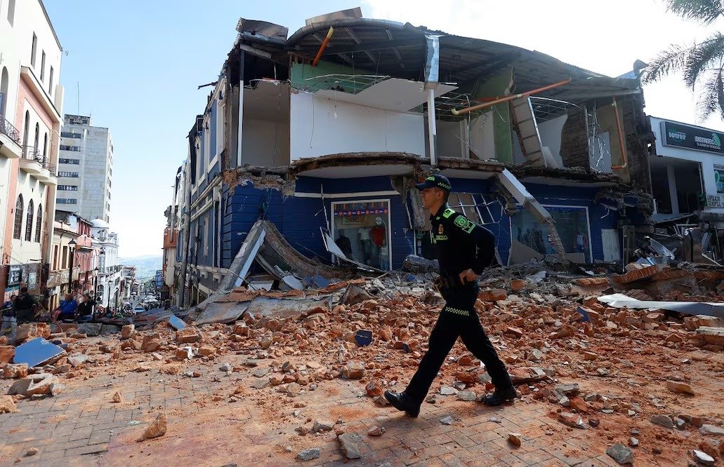 Terremoto de 7.4 en Colombia deja 132 muertos