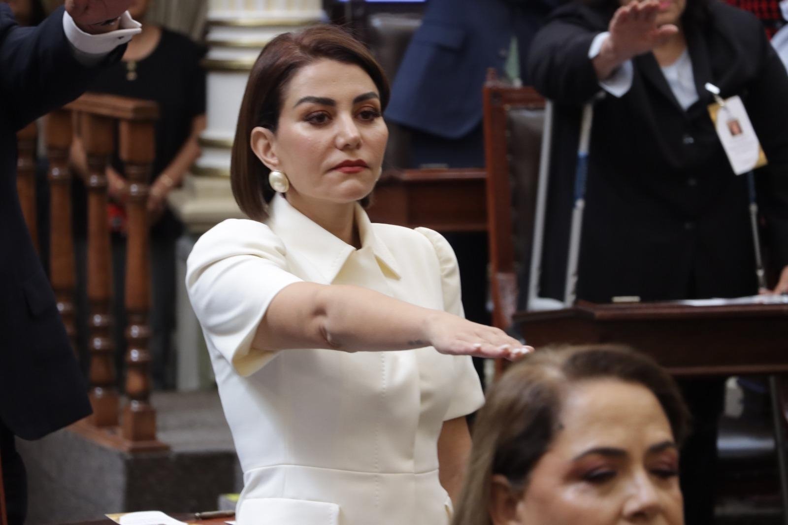 Los JuegosConflicto de interés: o comediantes o legisladorasLos Juegos