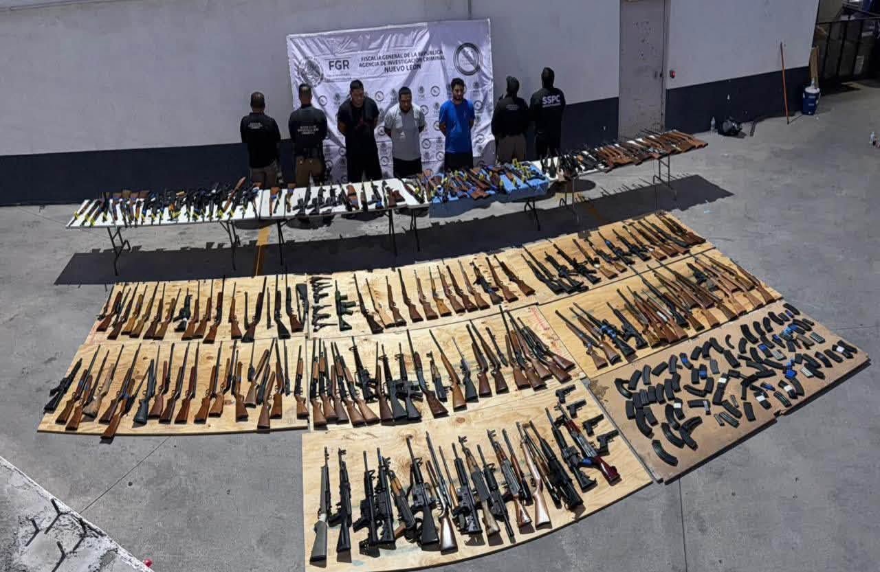 Decomisan en Nuevo León 210 armas provenientes de Texas