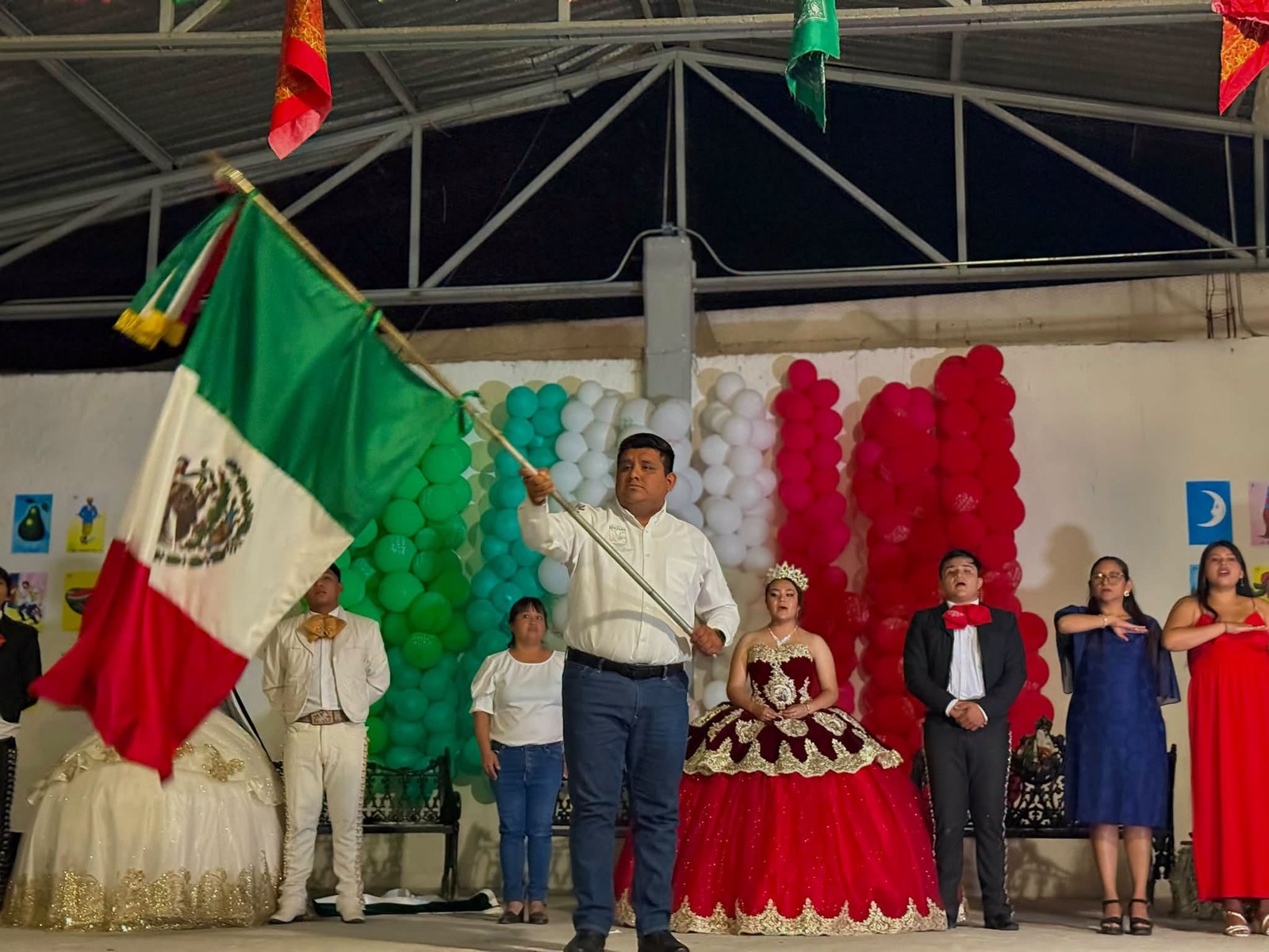 Epatlán festeja las Fiestas Patrias con grito y desfile