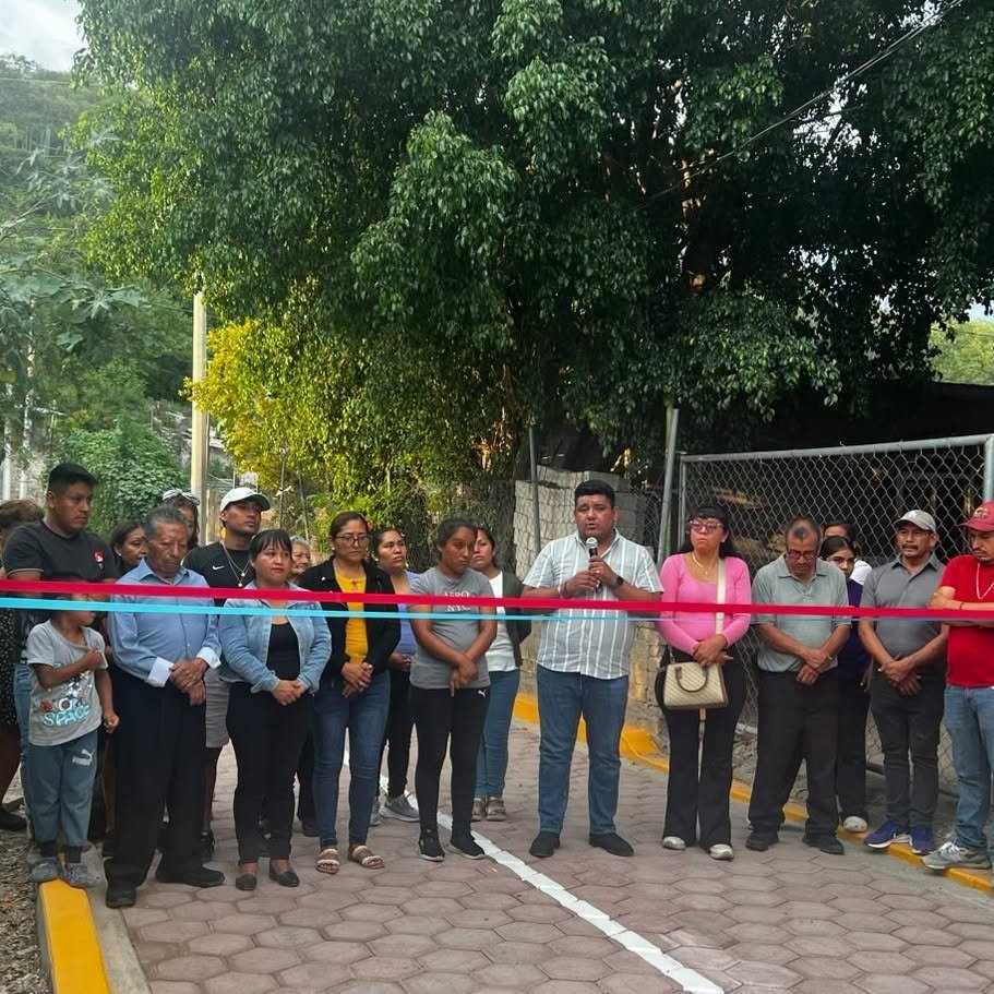 Estrenan adoquinamiento en Epatlán