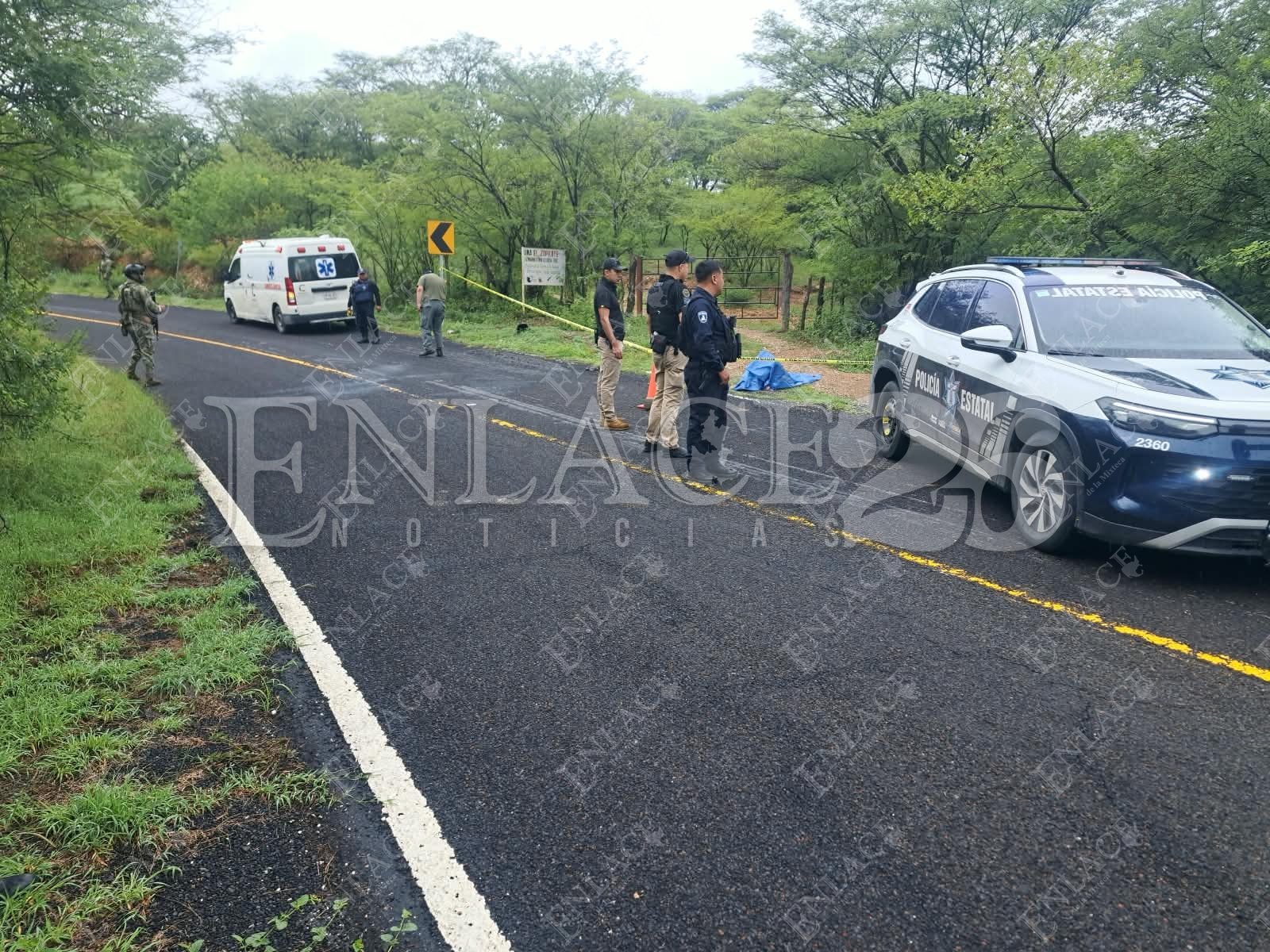 Hallan a hombre sin vida en carretera de Chiautla