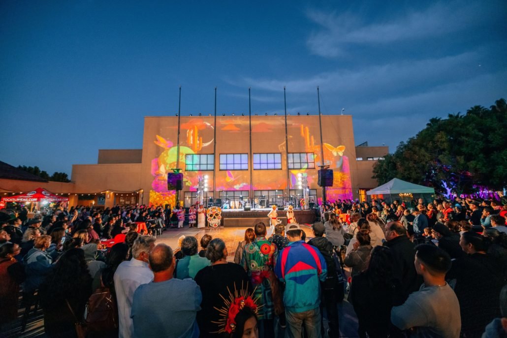 Protegen a migrantes de ICE en celebraciones de Día de Muertos