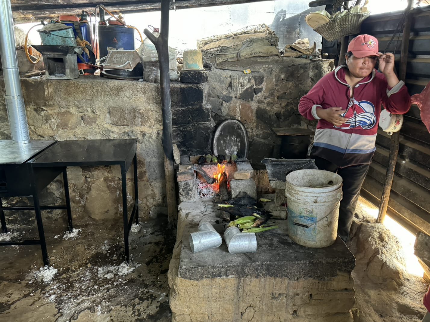 Gobierno de Puebla entrega estufas ecológicas en el municipio de Atzitzihuacán y Cohuecan