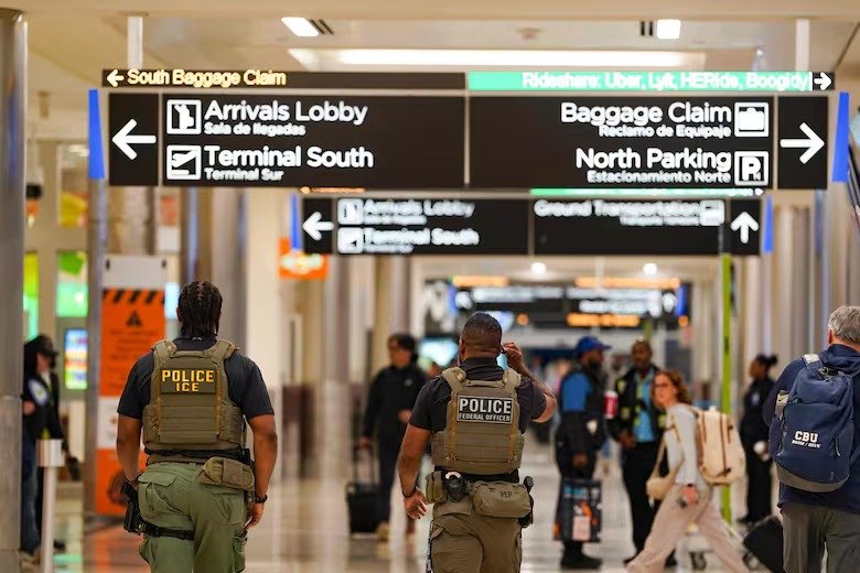 ICE busca deportar a migrantes enfermos a países africanos
