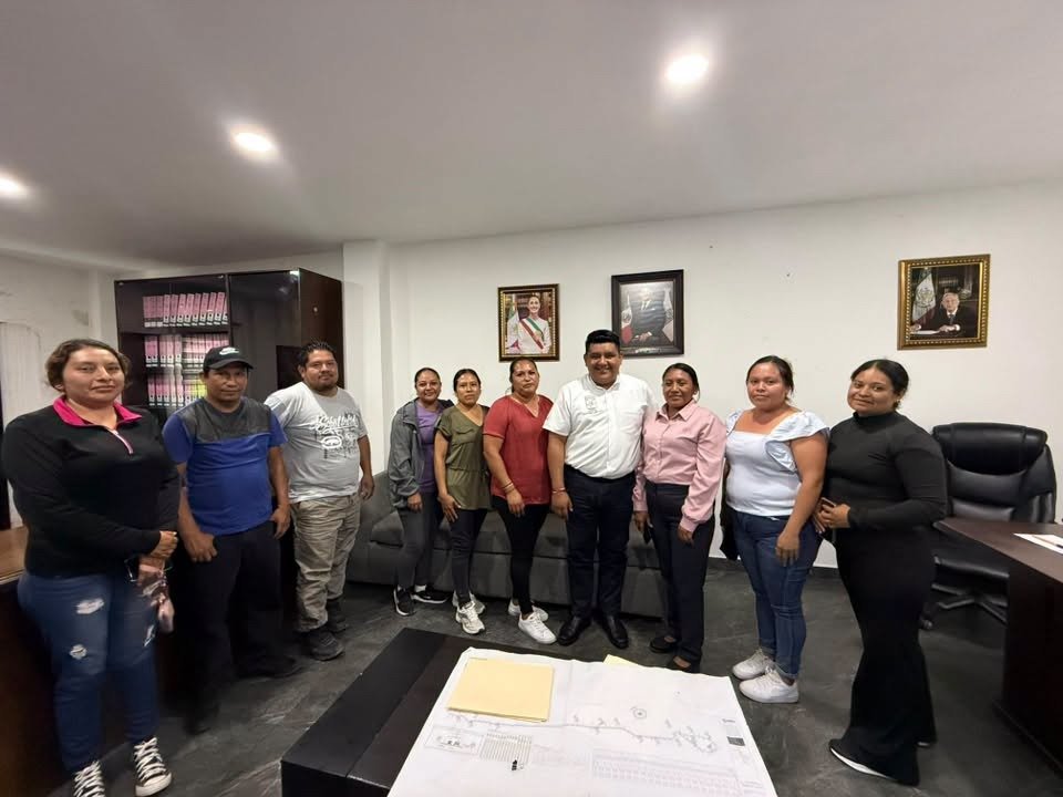 Epatlán dialoga con padres de familia para mejorar la educación