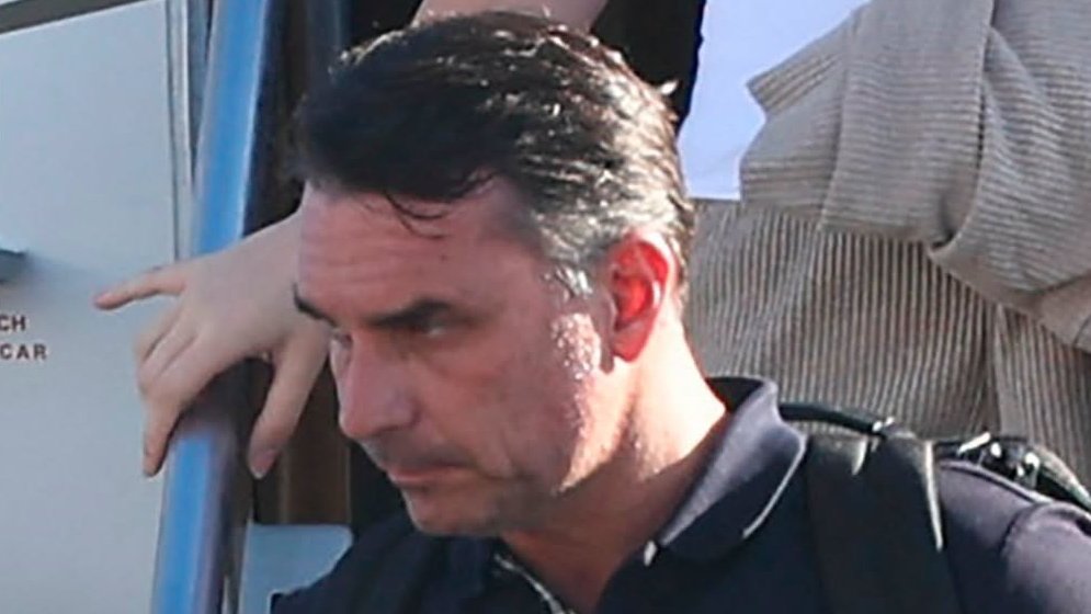 Flávio Bolsonaro huye a Miami tras perder las elecciones en brasil
